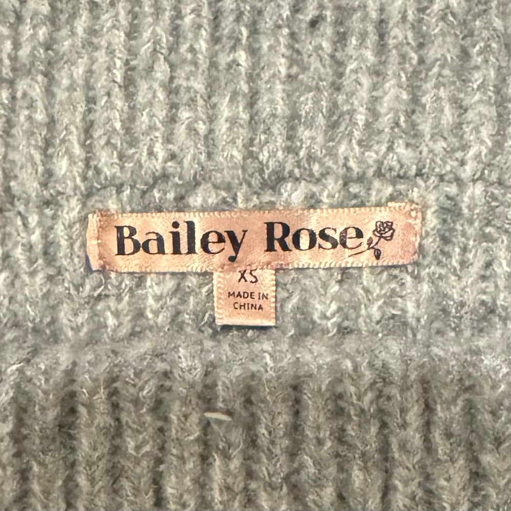 BAILEY ROSE Off-the-Shoulder Crop Sweater - Picture 5 of 6